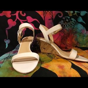 Nine West white wedges